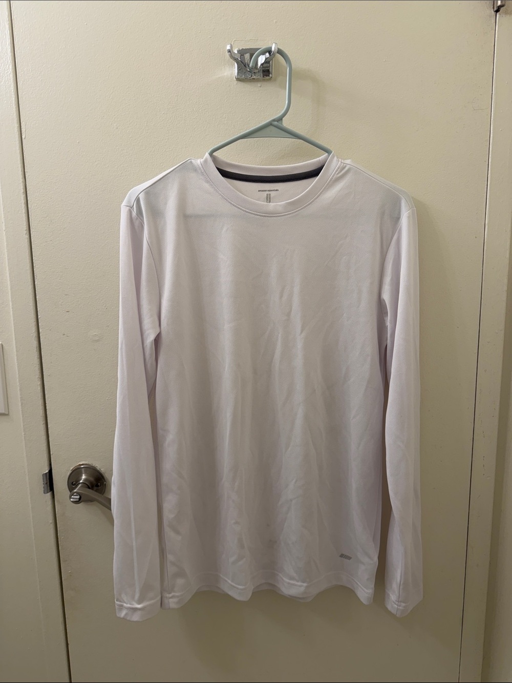 Amazon Essentials Men's Long Sleeve Tee - White